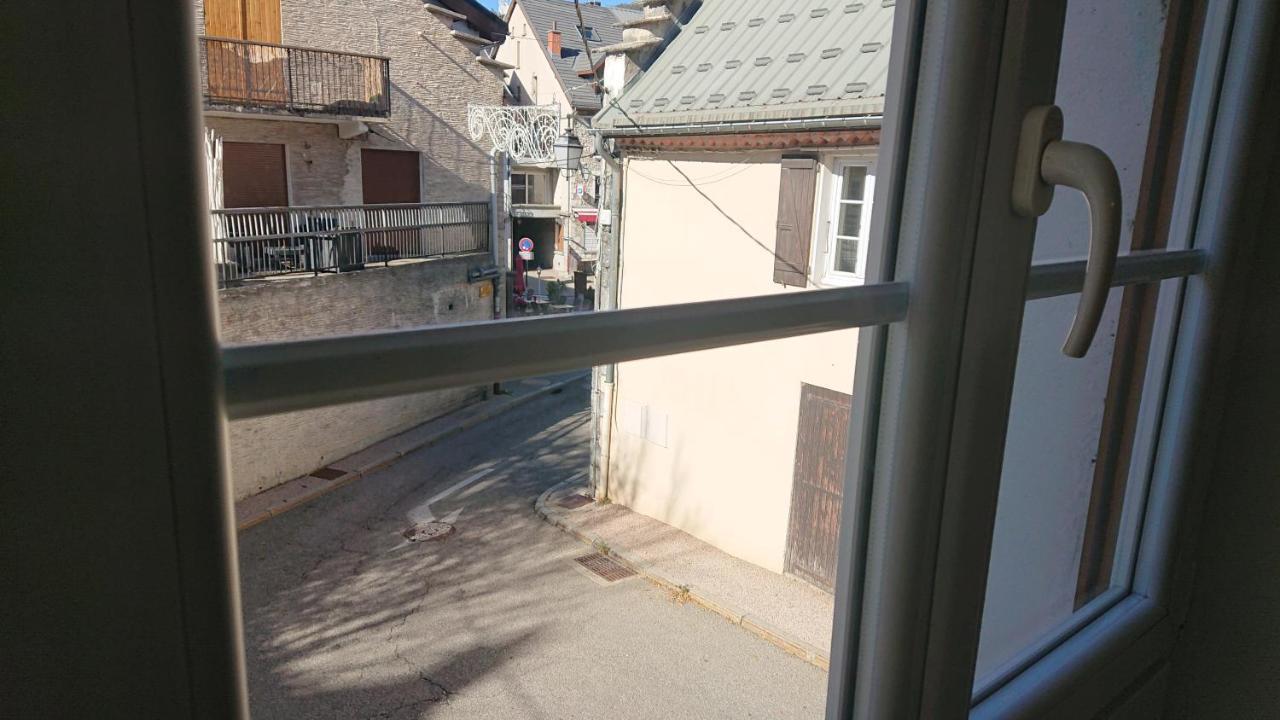 Grande Maison De Ville Renovee,Au Coeur Du Village 维拉尔-德朗 外观 照片