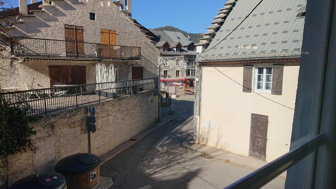 Grande Maison De Ville Renovee,Au Coeur Du Village 维拉尔-德朗 外观 照片